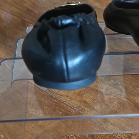 Tory Burch Black Flats with Gold Emblem Sz 10M - Picture 10 of 13